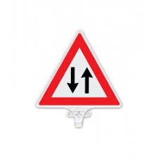 Üstün İki Yönlü Trafik Uyarı Levhası 35x43 cm