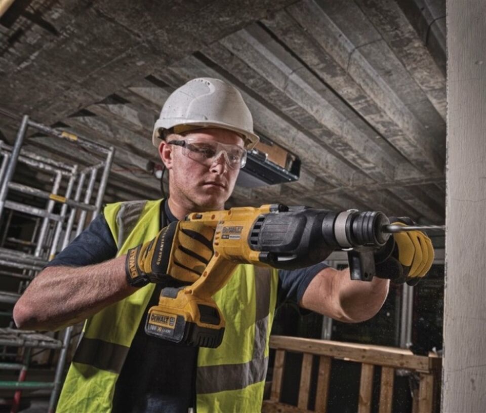 Dewalt DCH133M1 Akülü Kırıcı Delici Matkap 18 Volt 4.0 Ah(TEK AKÜ) 2.6J