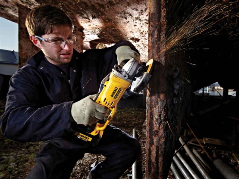 DEWALT  DCG412NT Avuç Taşlama Makinesi 125mm (Aküsüz)