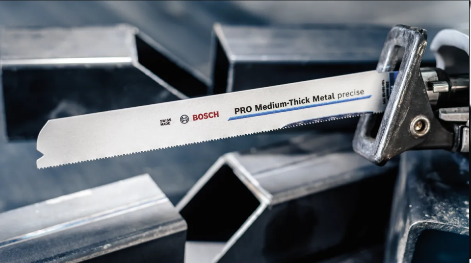 Bosch PRO Medium S1137BEF Tilki Kuyruğu Bıçağı Medium Thick Metal precise 225 mm