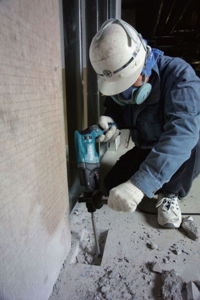 Makita HR2470 Kırıcı Delici Matkap 780 Watt