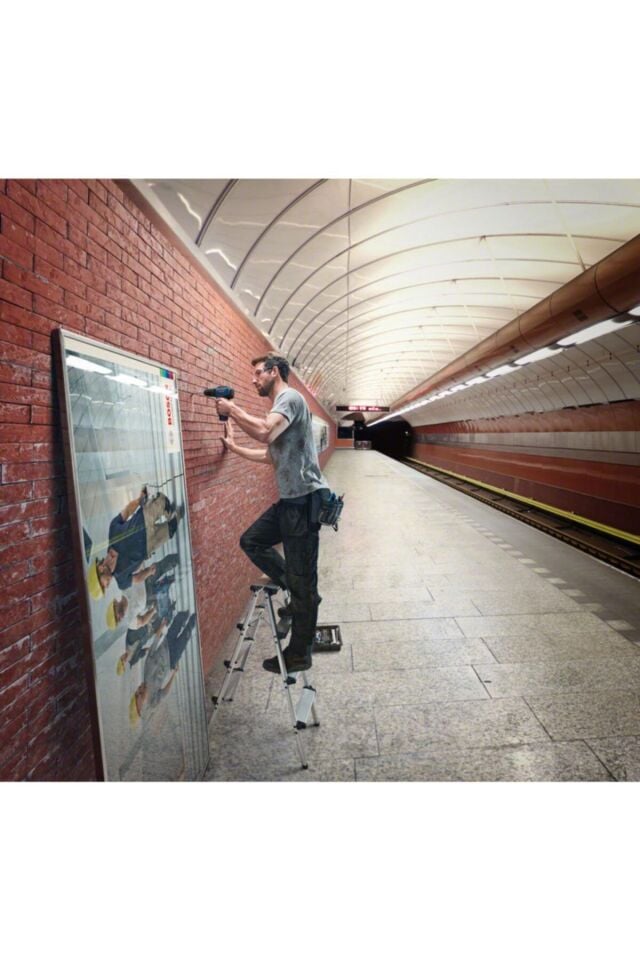 Bosch Gsb 12V-30 Akülü Darbeli Delme Vidalama Makinası 12V 2Ah 17/30Nm + 39 Parça Vidalama Seti